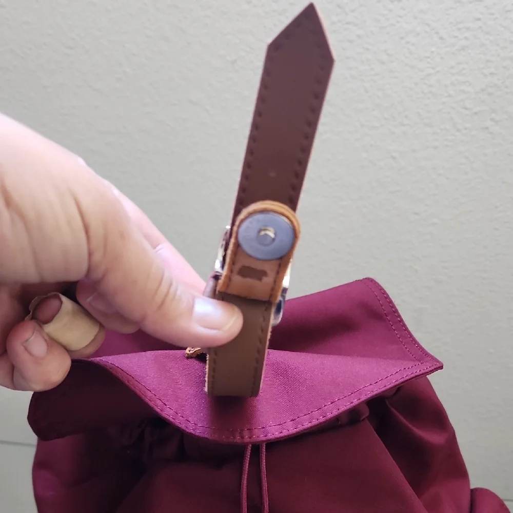 Herschel Maroon Backpack with Tan Straps - Picture 5 of 12